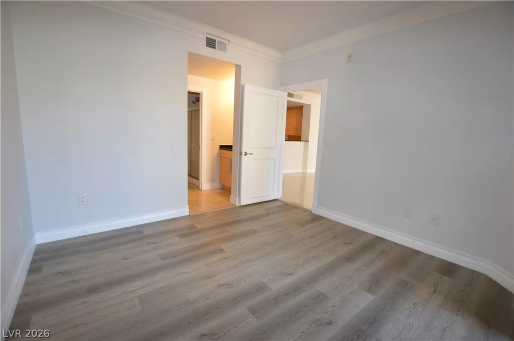 270 Flamingo, Las Vegas, NV 89169