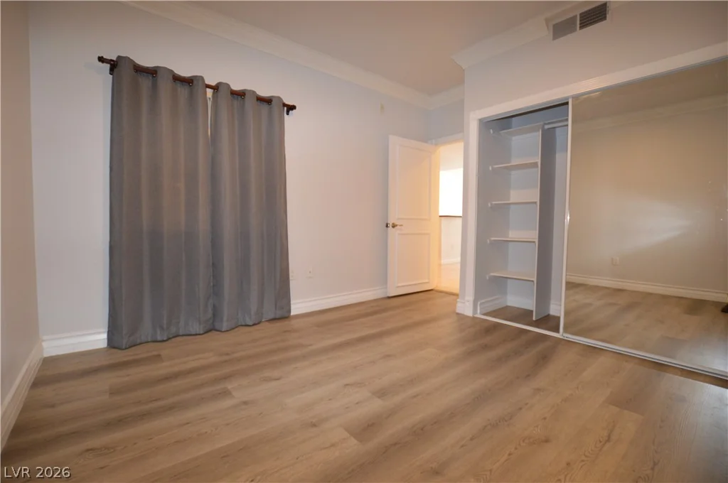 270 Flamingo, Las Vegas, NV 89169