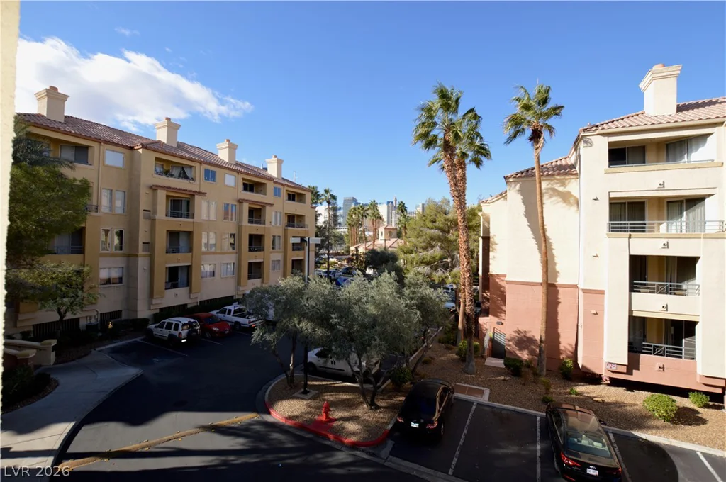 270 Flamingo, Las Vegas, NV 89169