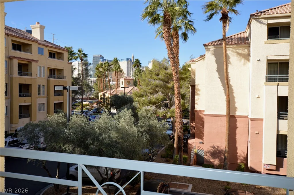 270 Flamingo, Las Vegas, NV 89169