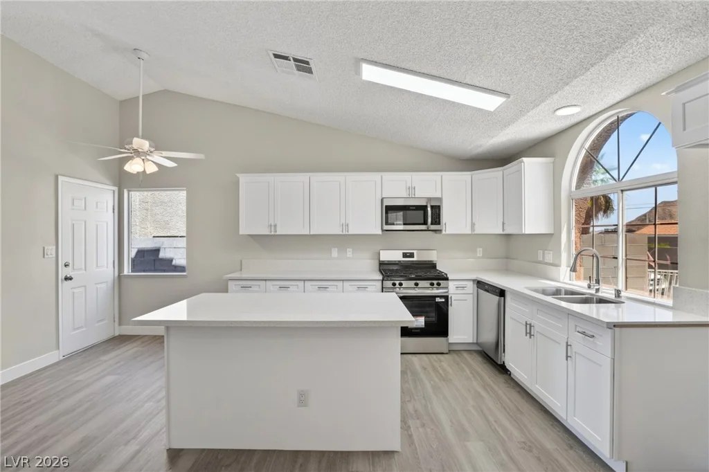 7256 Wayfarer, Las Vegas, NV 89156