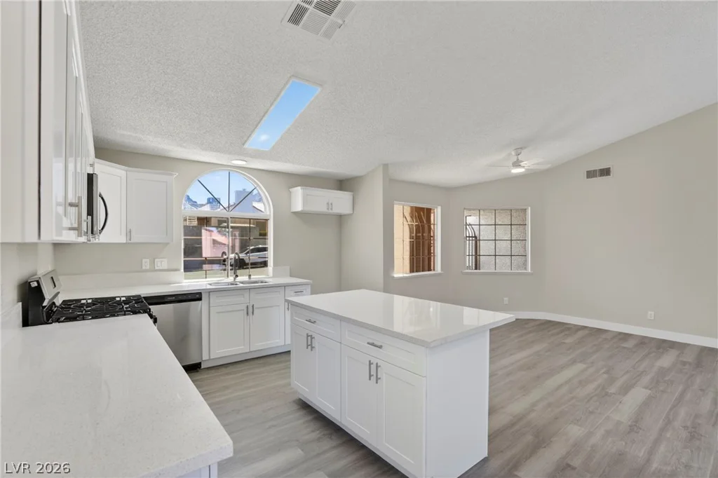 7256 Wayfarer, Las Vegas, NV 89156
