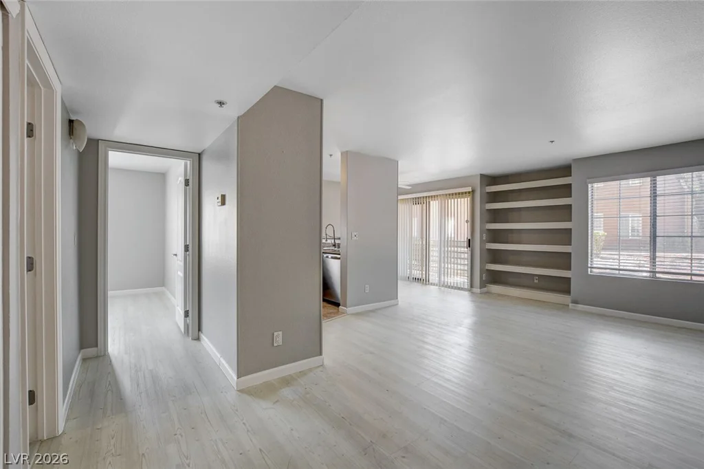2110 Sealion, Las Vegas, NV 89128