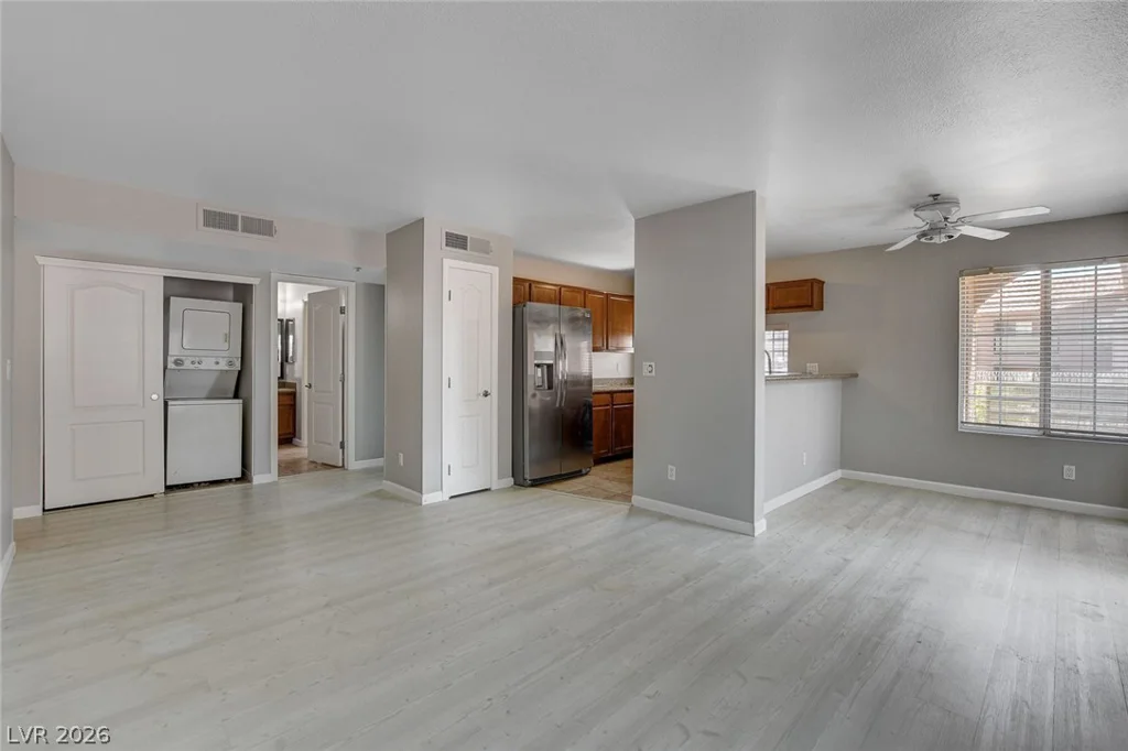 2110 Sealion, Las Vegas, NV 89128