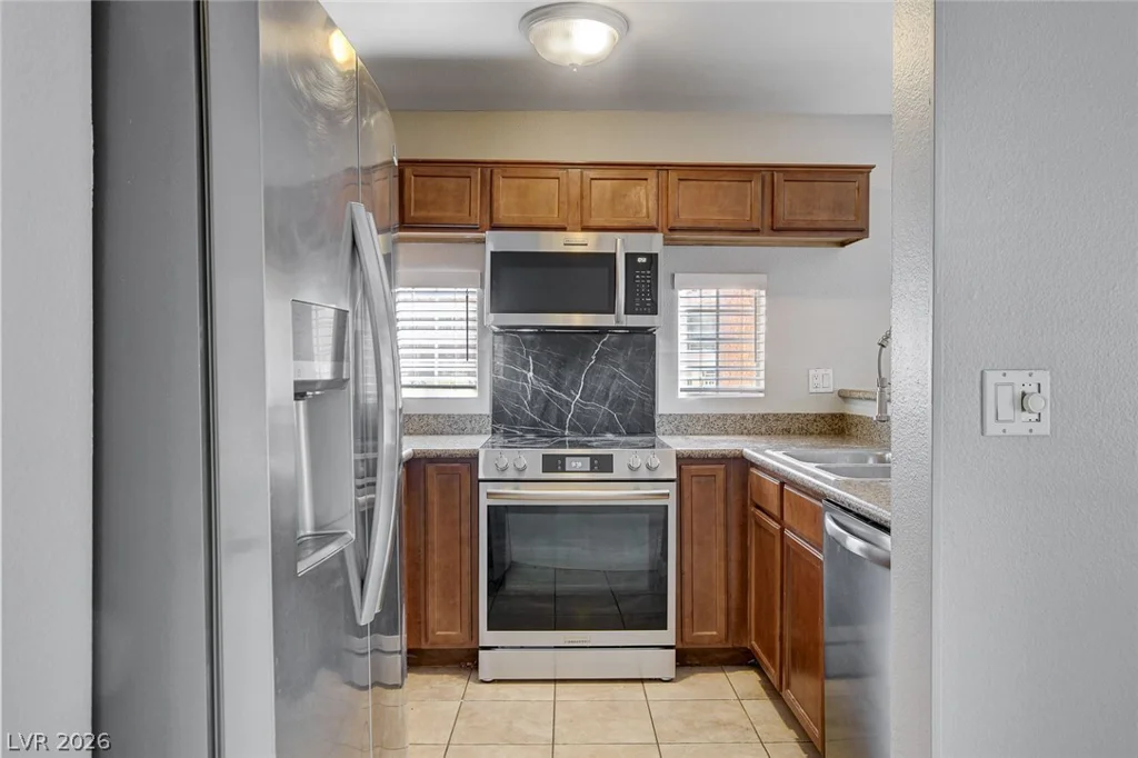 2110 Sealion, Las Vegas, NV 89128