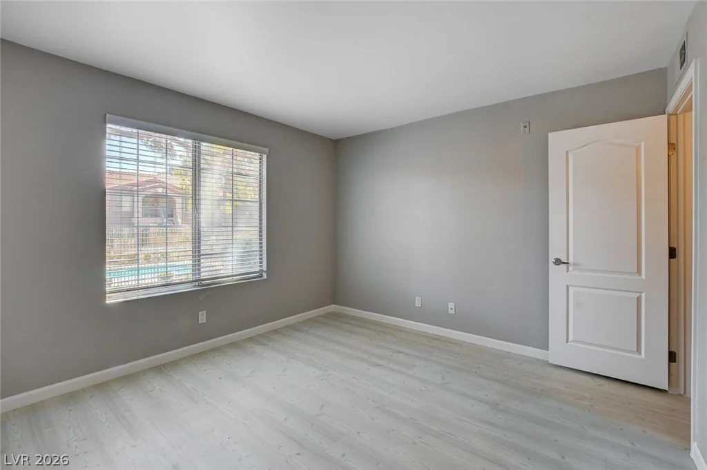 2110 Sealion, Las Vegas, NV 89128