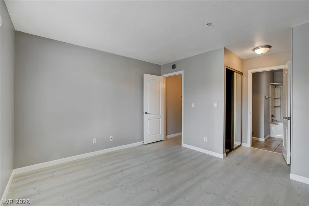 2110 Sealion, Las Vegas, NV 89128
