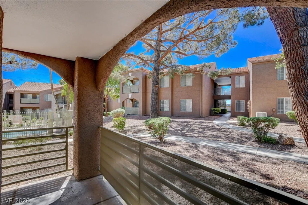 2110 Sealion, Las Vegas, NV 89128