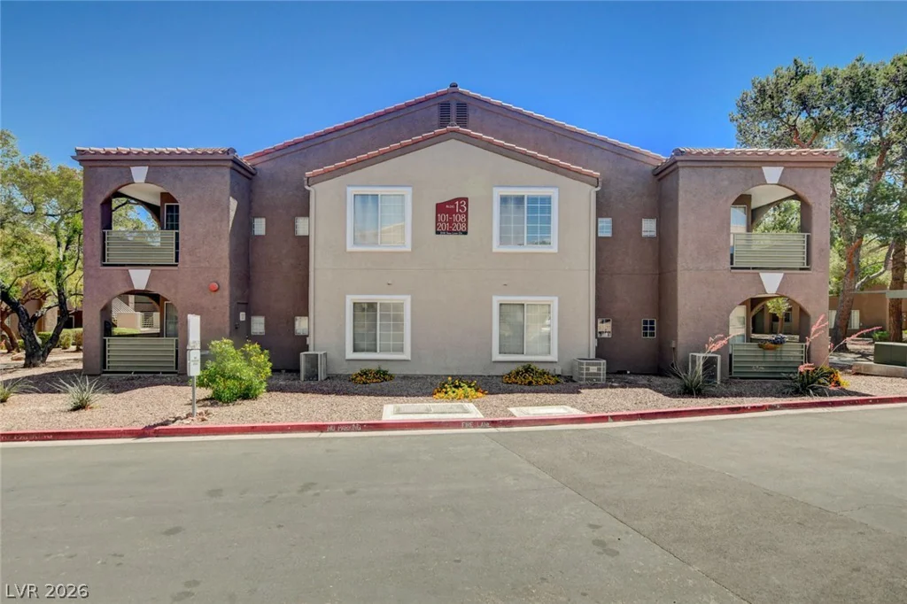 2110 Sealion, Las Vegas, NV 89128