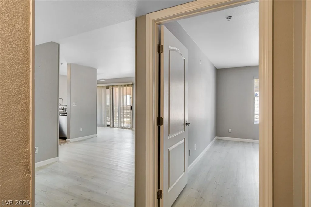 2110 Sealion, Las Vegas, NV 89128