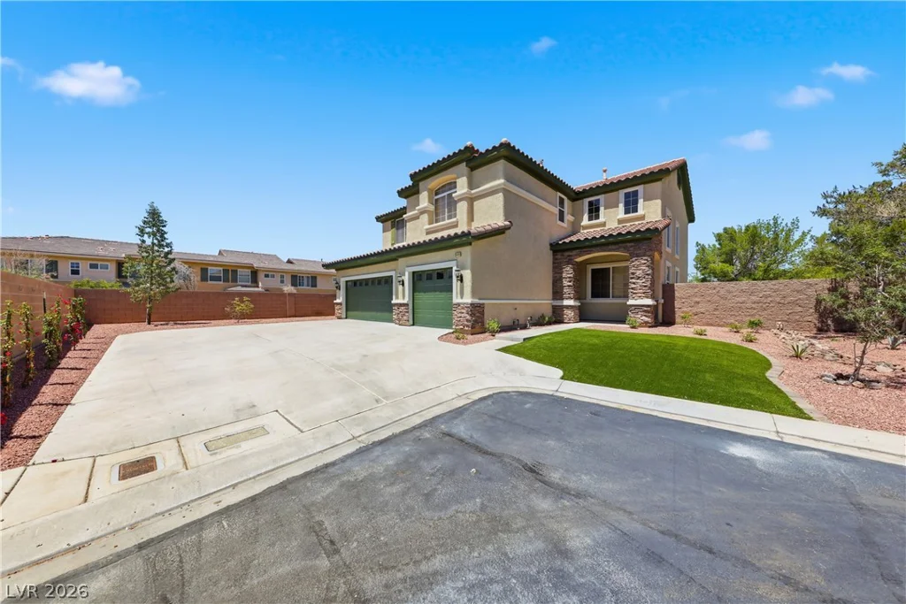 3548 Arcata Point, Las Vegas, NV 89141