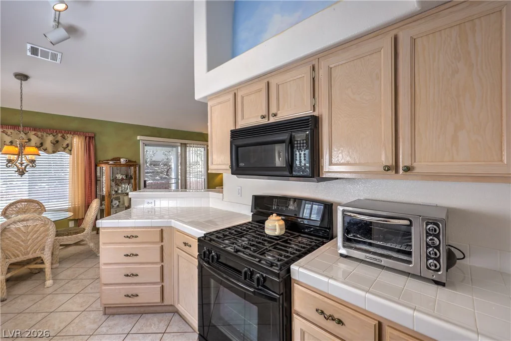 1046 Armillaria, Henderson, NV 89011