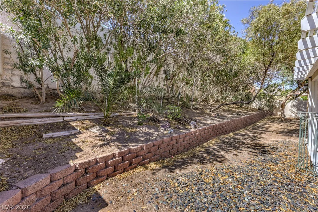 1046 Armillaria, Henderson, NV 89011