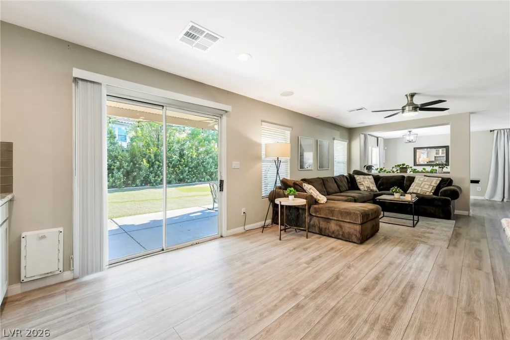5605 Raven Horse, Las Vegas, NV 89131