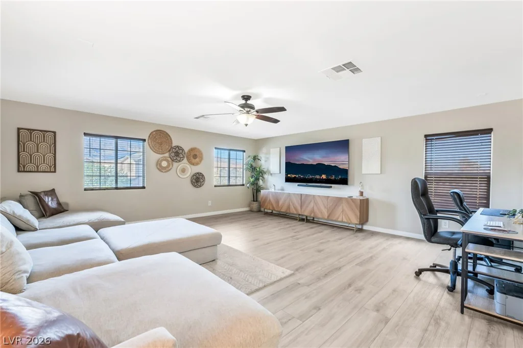 5605 Raven Horse, Las Vegas, NV 89131