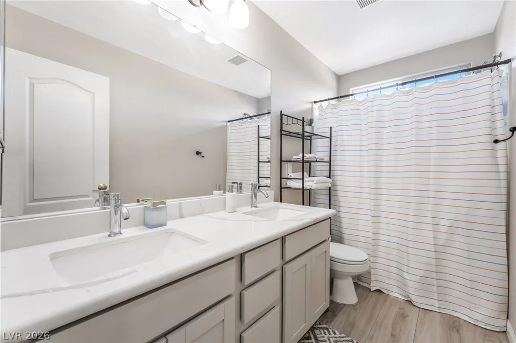 5605 Raven Horse, Las Vegas, NV 89131