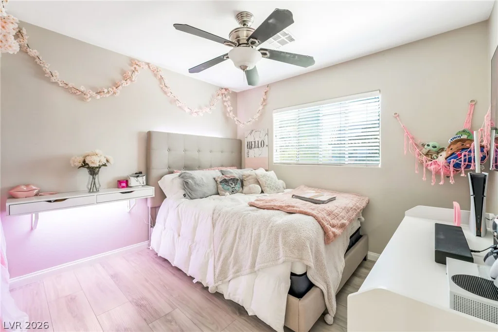 5605 Raven Horse, Las Vegas, NV 89131