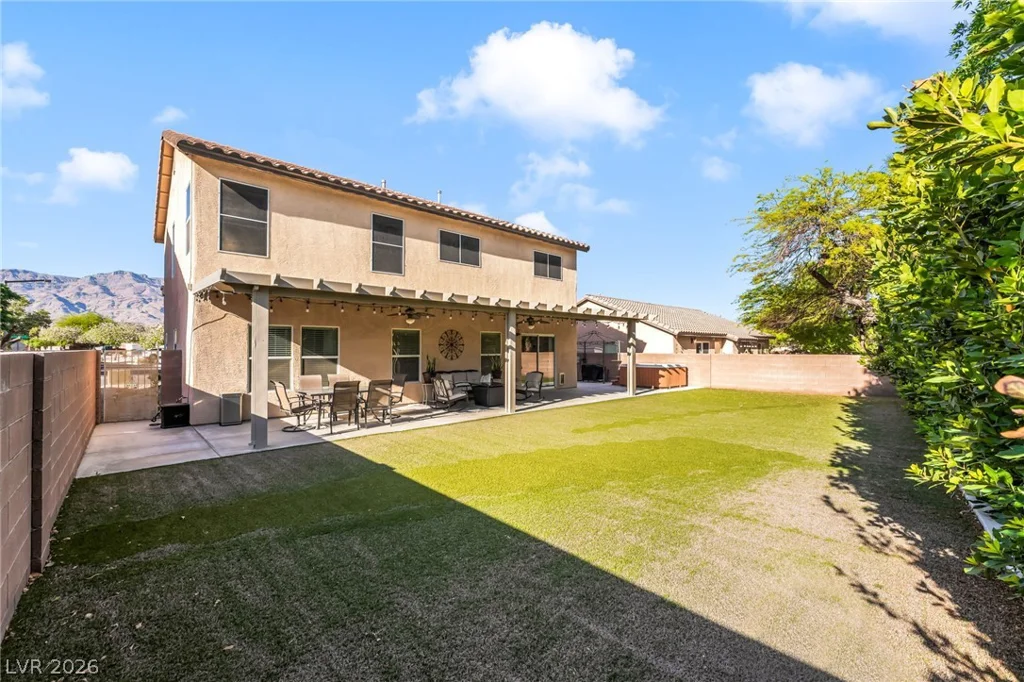5605 Raven Horse, Las Vegas, NV 89131
