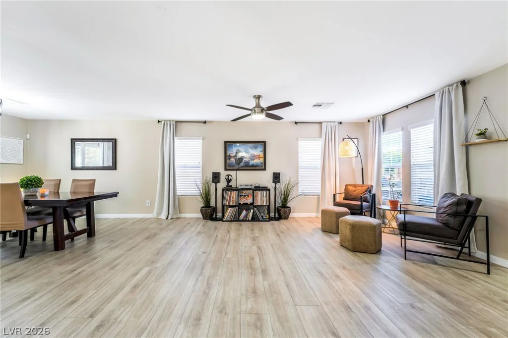 5605 Raven Horse, Las Vegas, NV 89131