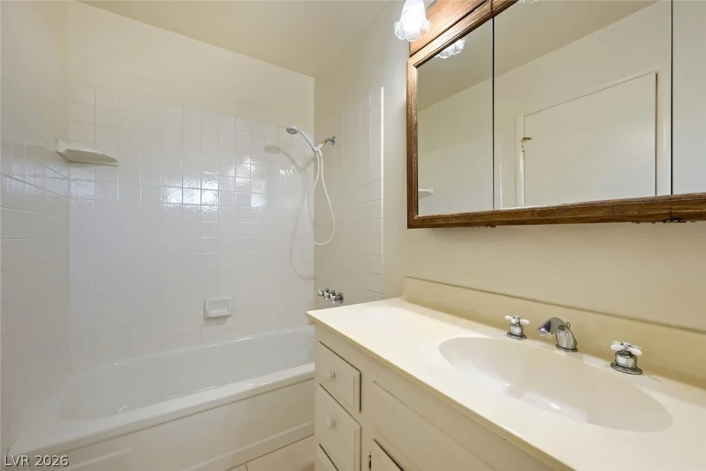 3739 La Junta, Las Vegas, NV 89120