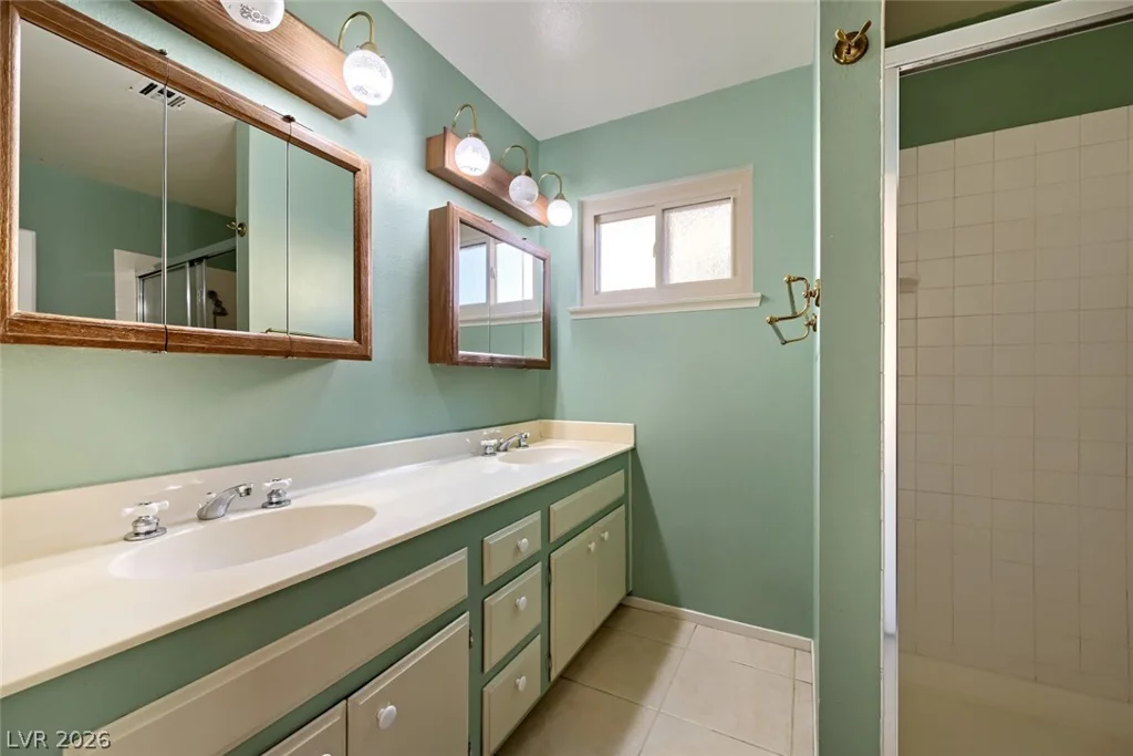 3739 La Junta, Las Vegas, NV 89120