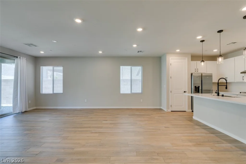 109 Medianoche, Las Vegas, NV 89138