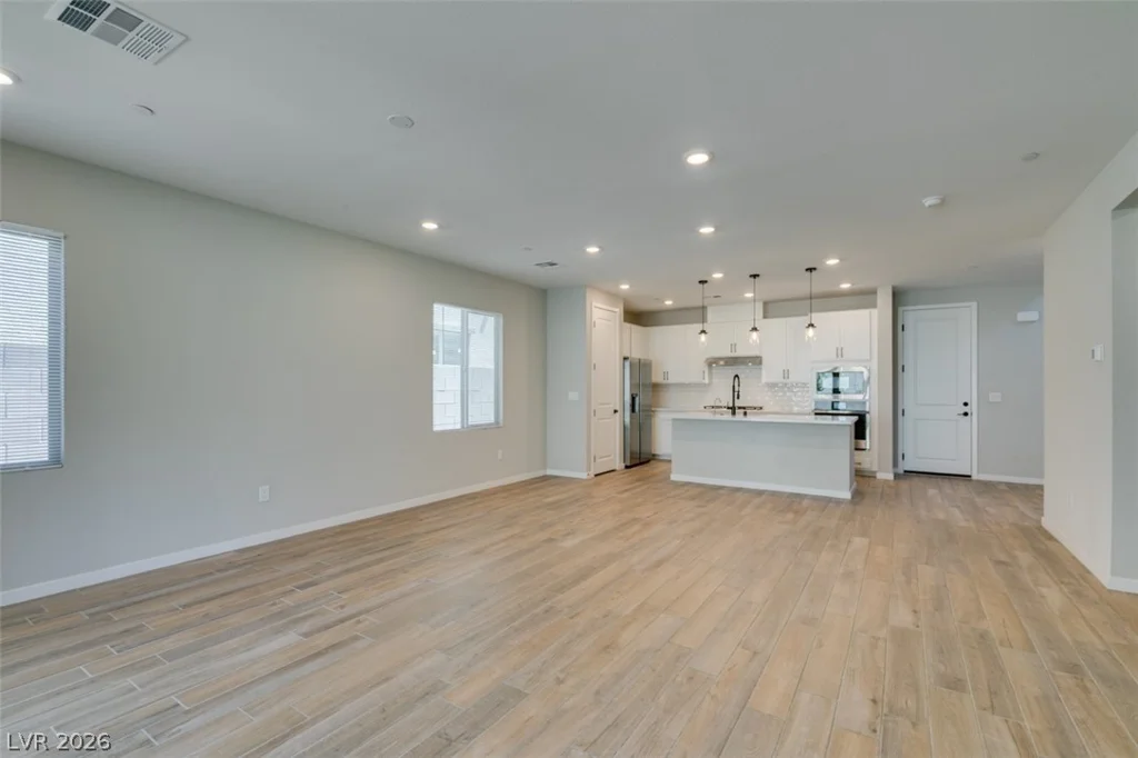 109 Medianoche, Las Vegas, NV 89138