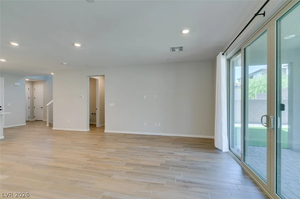 109 Medianoche, Las Vegas, NV 89138
