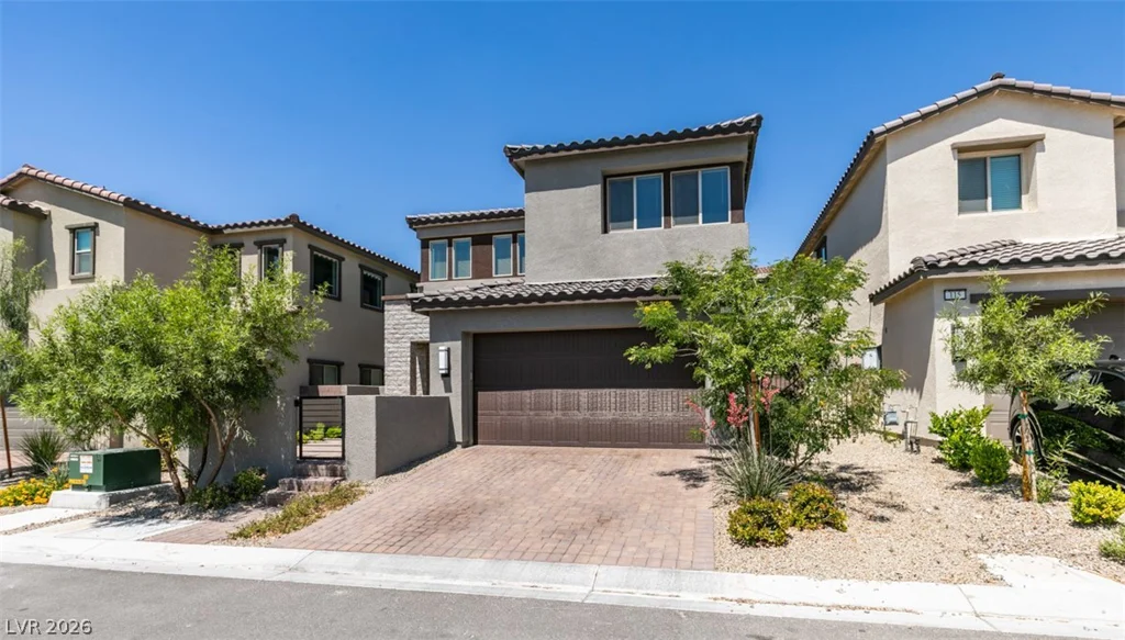 109 Medianoche, Las Vegas, NV 89138