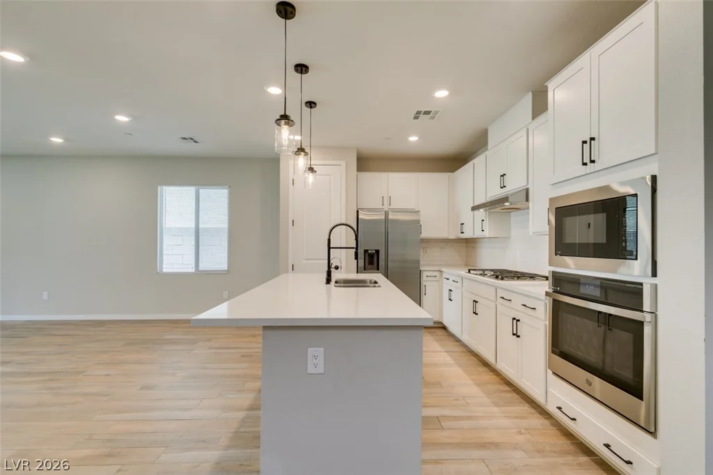 109 Medianoche, Las Vegas, NV 89138