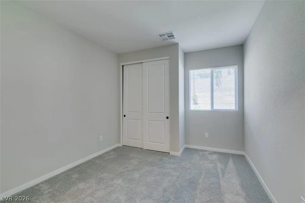 109 Medianoche, Las Vegas, NV 89138