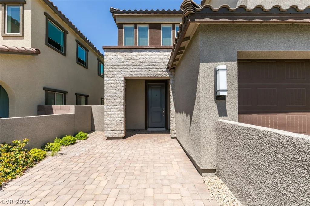 109 Medianoche, Las Vegas, NV 89138
