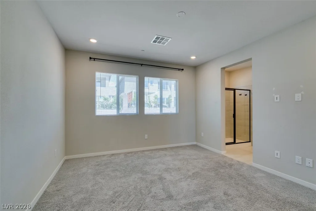 109 Medianoche, Las Vegas, NV 89138