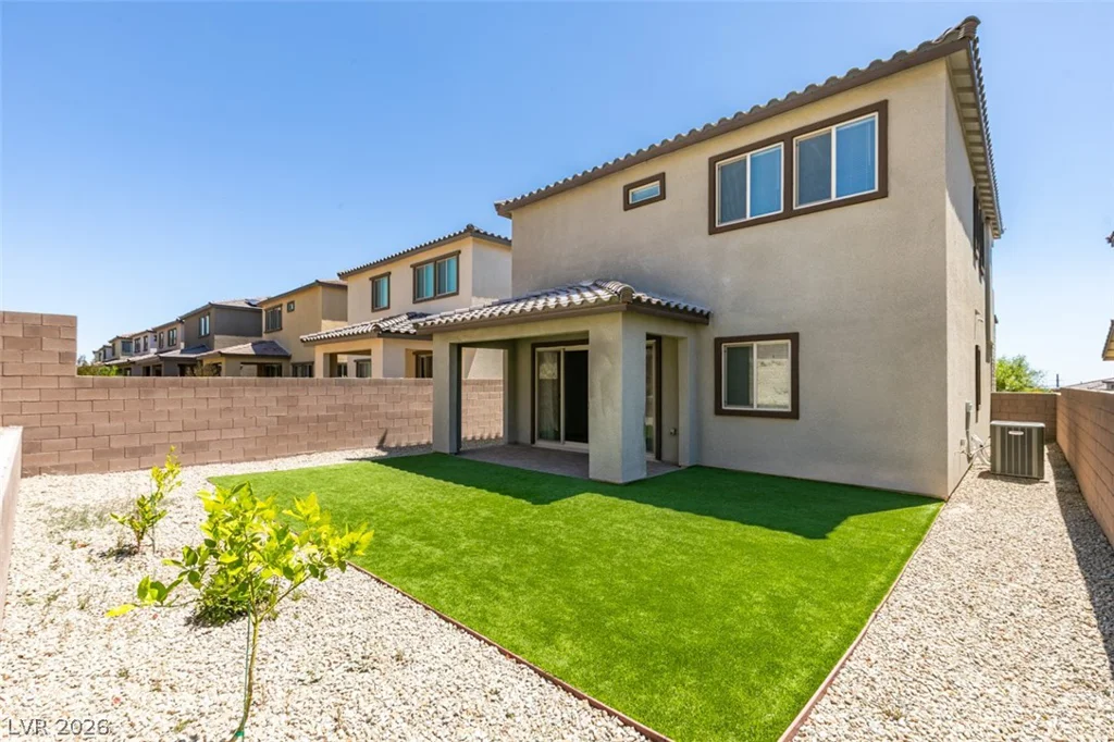 109 Medianoche, Las Vegas, NV 89138