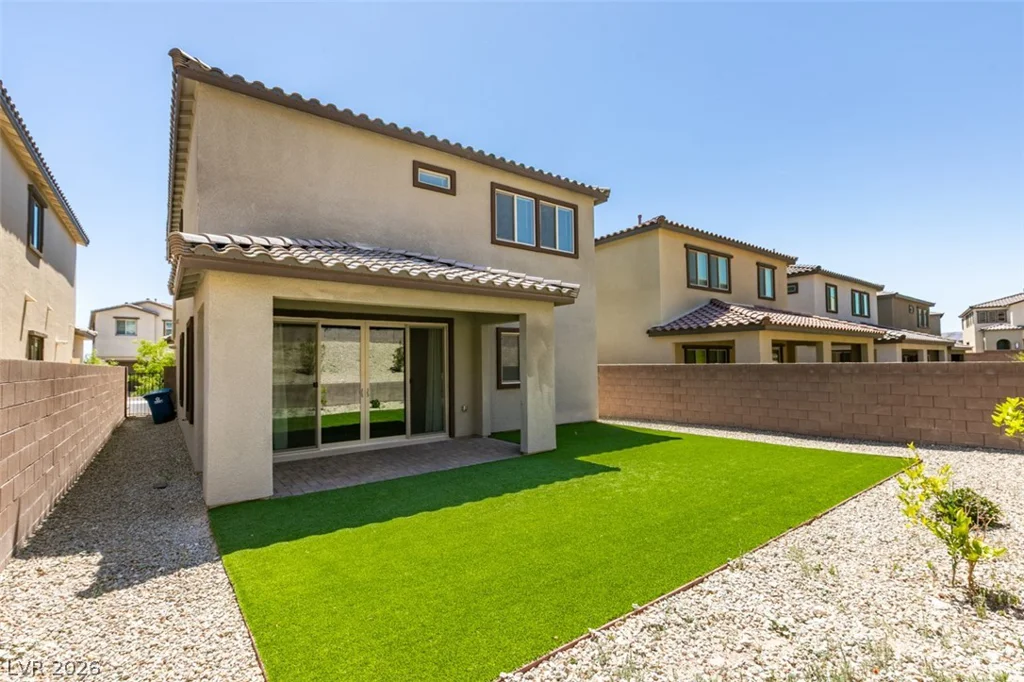 109 Medianoche, Las Vegas, NV 89138