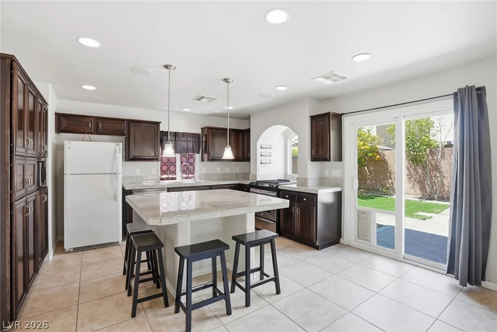 5976 Lazy Creek, Las Vegas, NV 89139