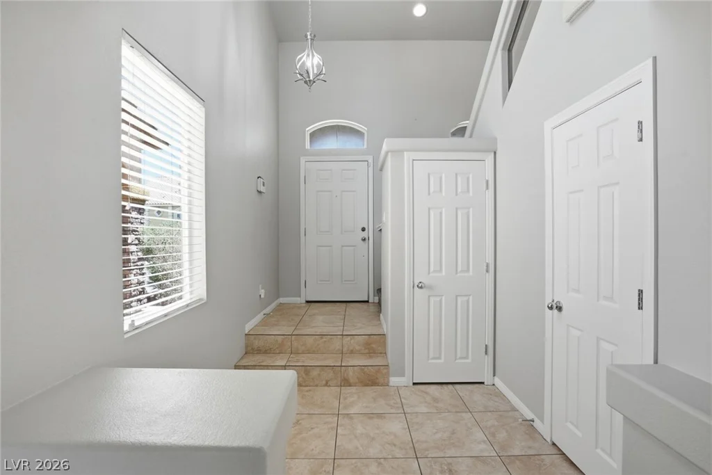 5976 Lazy Creek, Las Vegas, NV 89139