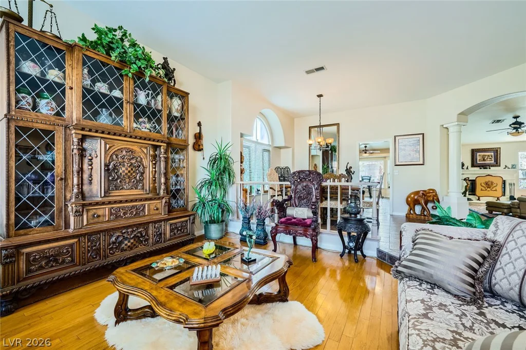 2012 Lady Lake, Las Vegas, NV 89128