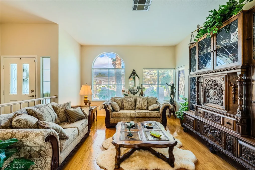 2012 Lady Lake, Las Vegas, NV 89128