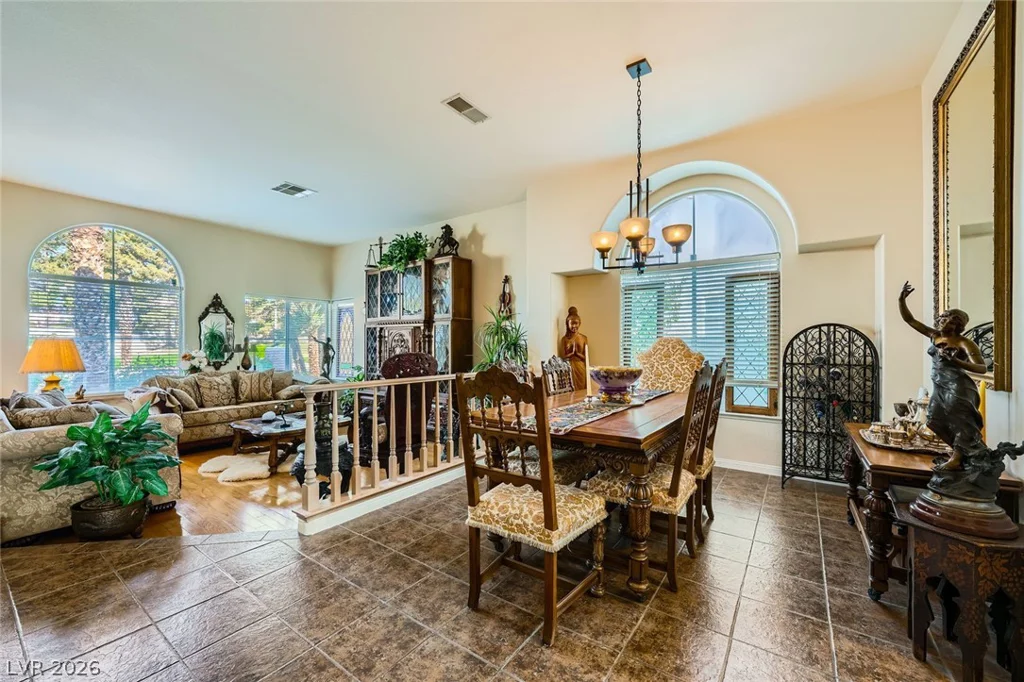 2012 Lady Lake, Las Vegas, NV 89128
