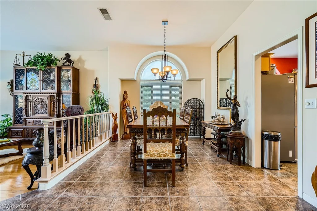 2012 Lady Lake, Las Vegas, NV 89128