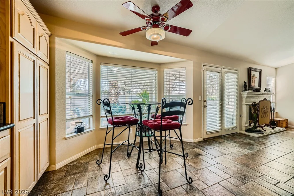2012 Lady Lake, Las Vegas, NV 89128