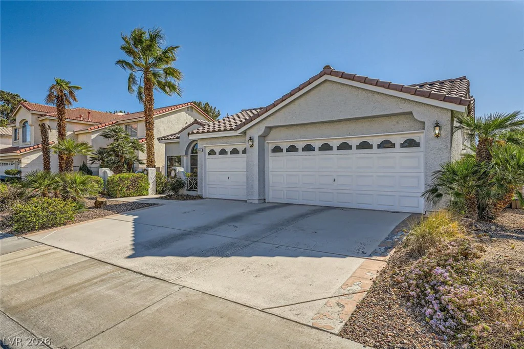 2012 Lady Lake, Las Vegas, NV 89128