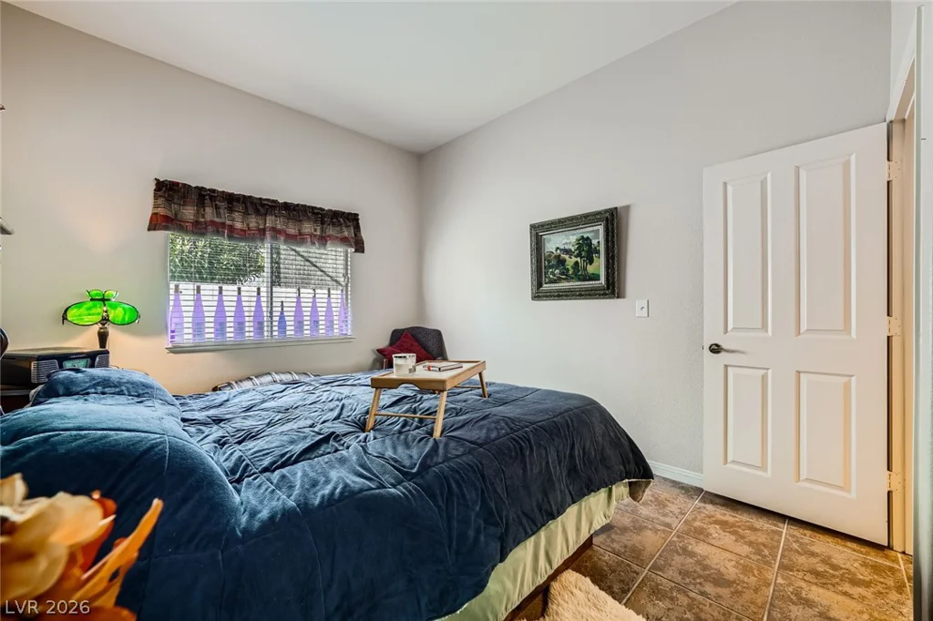 2012 Lady Lake, Las Vegas, NV 89128