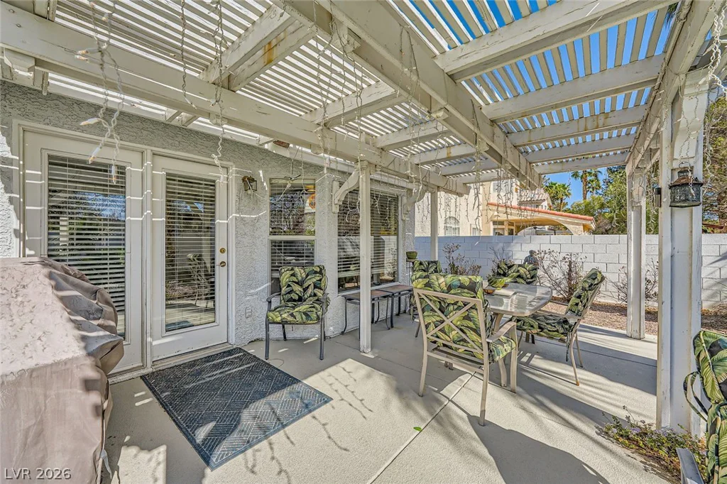 2012 Lady Lake, Las Vegas, NV 89128