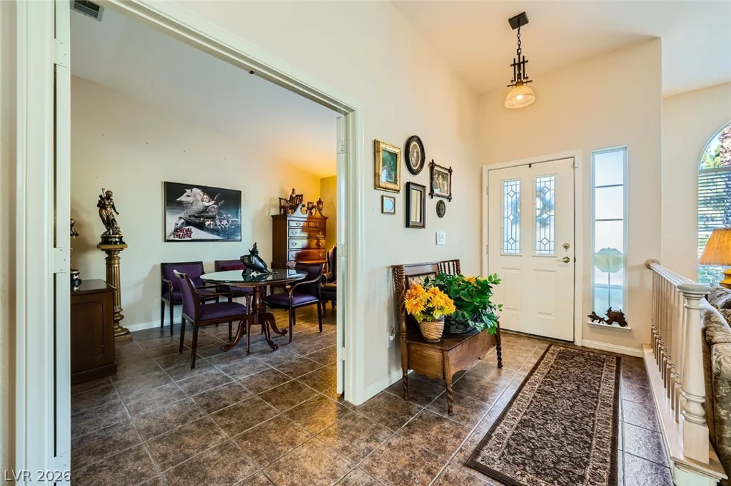 2012 Lady Lake, Las Vegas, NV 89128