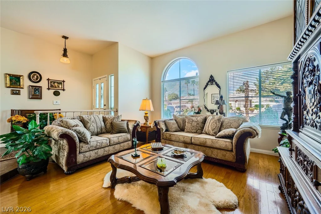 2012 Lady Lake, Las Vegas, NV 89128