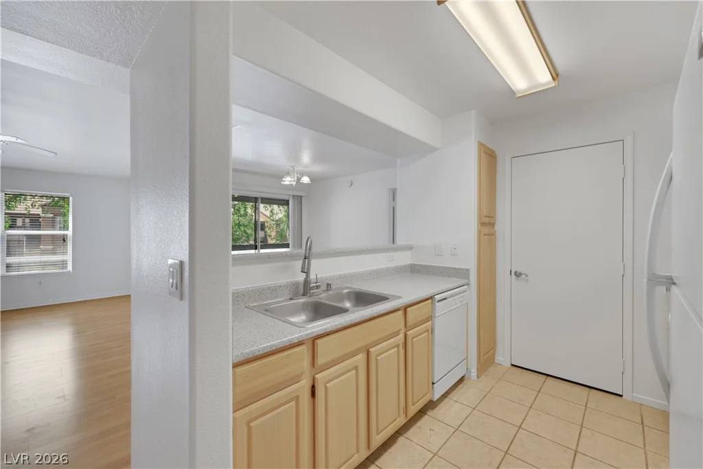 555 Silverado Ranch, Las Vegas, NV 89183