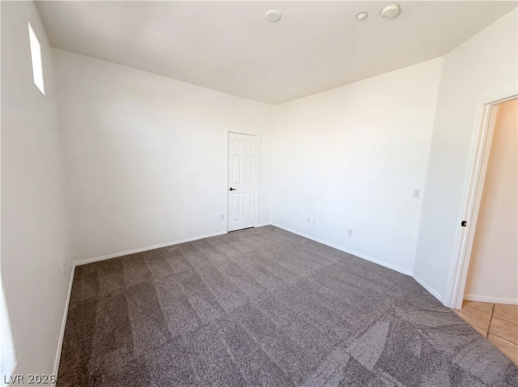 5855 Valley, North Las Vegas, NV 89031