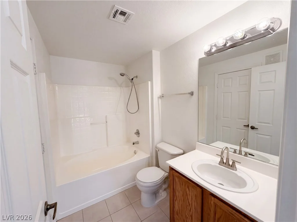 5855 Valley, North Las Vegas, NV 89031